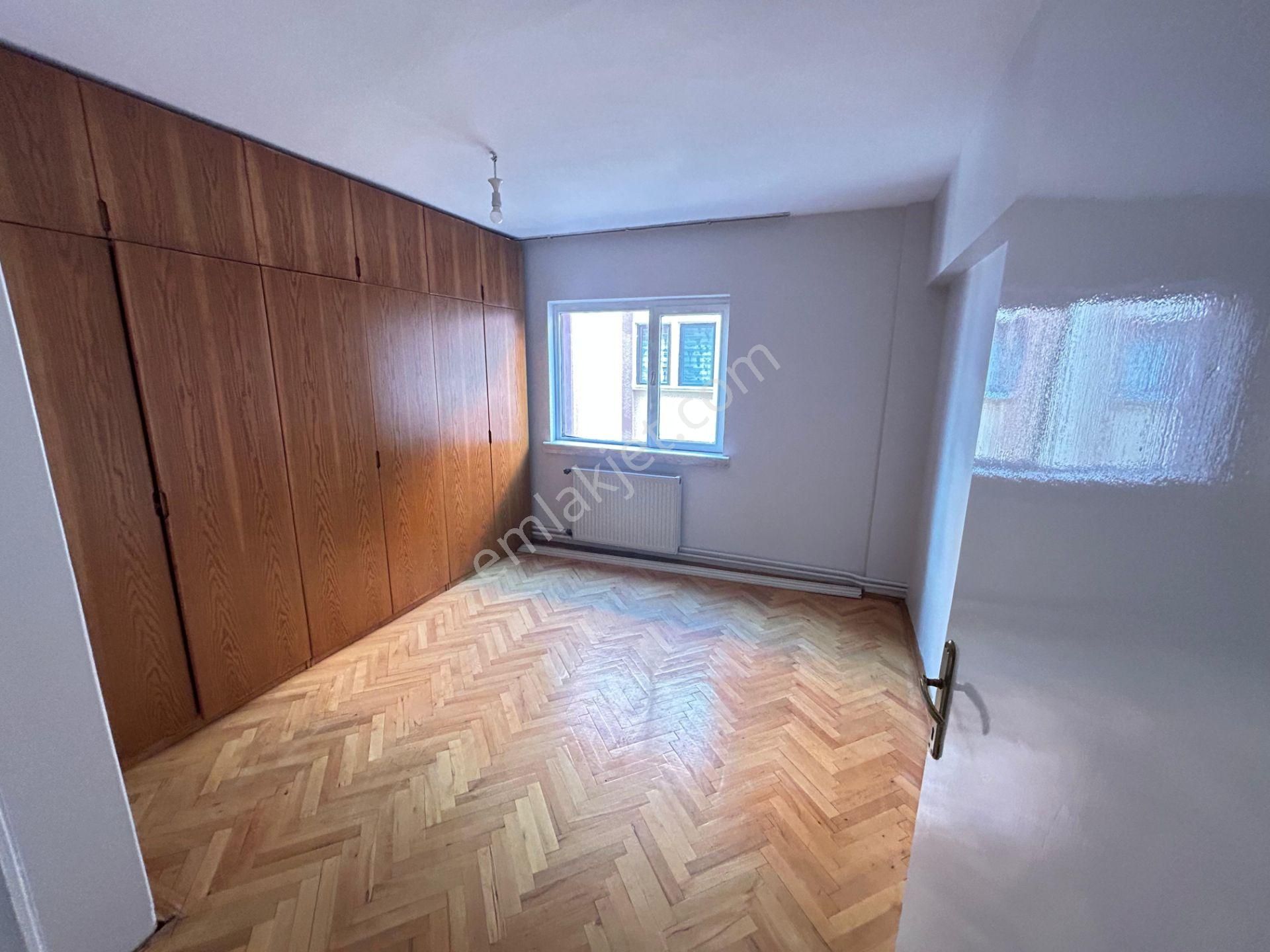 Taner'den Sokullu Cad'de 2+1 Orta Katta Manzaralı Salon Bağımsız - Görsel 34