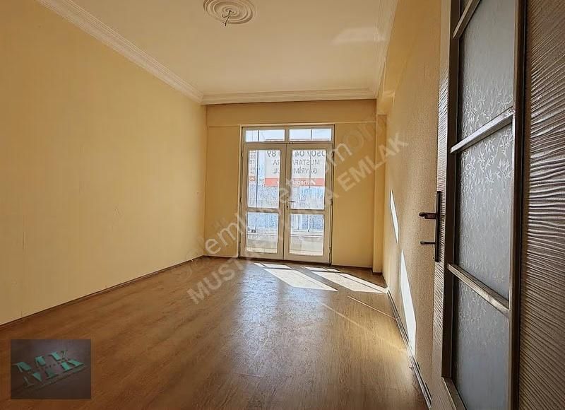 Mustafa Kara'dan Meram Uluırmak Da Cadde Cephe Satılık 3+1 - Görsel 26