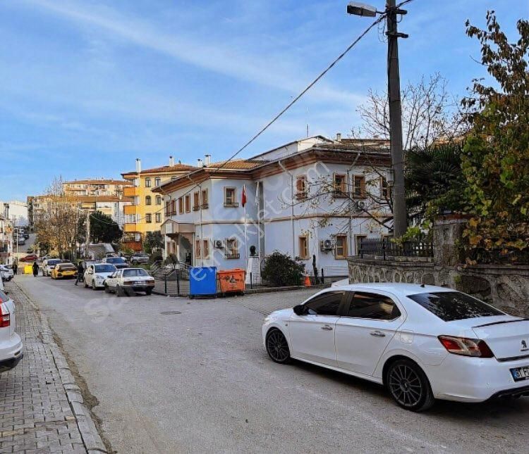 İznik Yolu Lokasyonunda 2 Nolu Sağlık Ocağı Karşısında Yeni Daire - Görsel 3