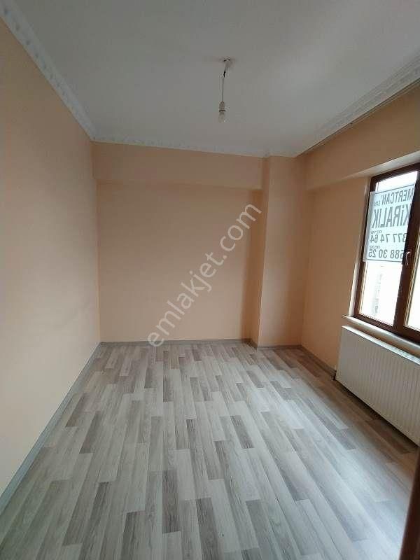 Mertcan Dan Yakacık Meydana Yürüme Site İçi 3+1 Ebeveyn Banyolu - Görsel 9