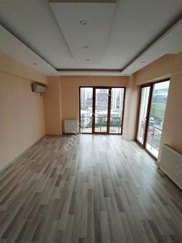 Mertcan Dan Yakacık Meydana Yürüme Site İçi 3+1 Ebeveyn Banyolu - Görsel 2