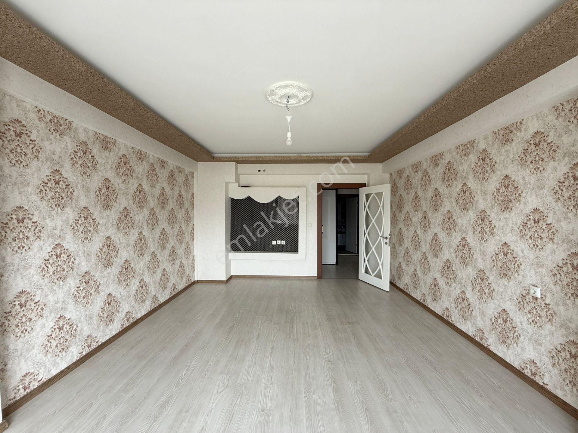 Keciören Hisar Mahallesinde Ara Katta 3+1 Fırsat Daire ** - Görsel 2