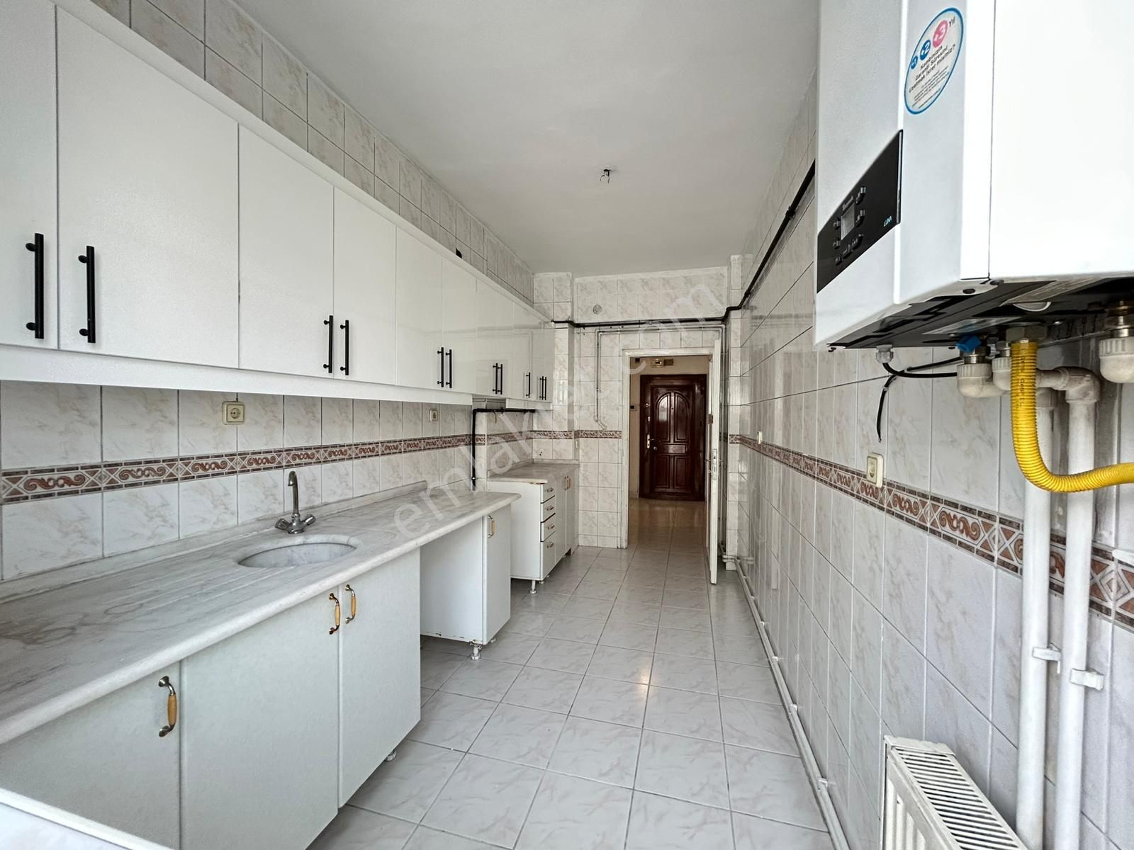 Taner'den Dikmen Sokullu'da 3+1 Kombili Güney Doğu Üst Kat Ön Cephe - Görsel 32