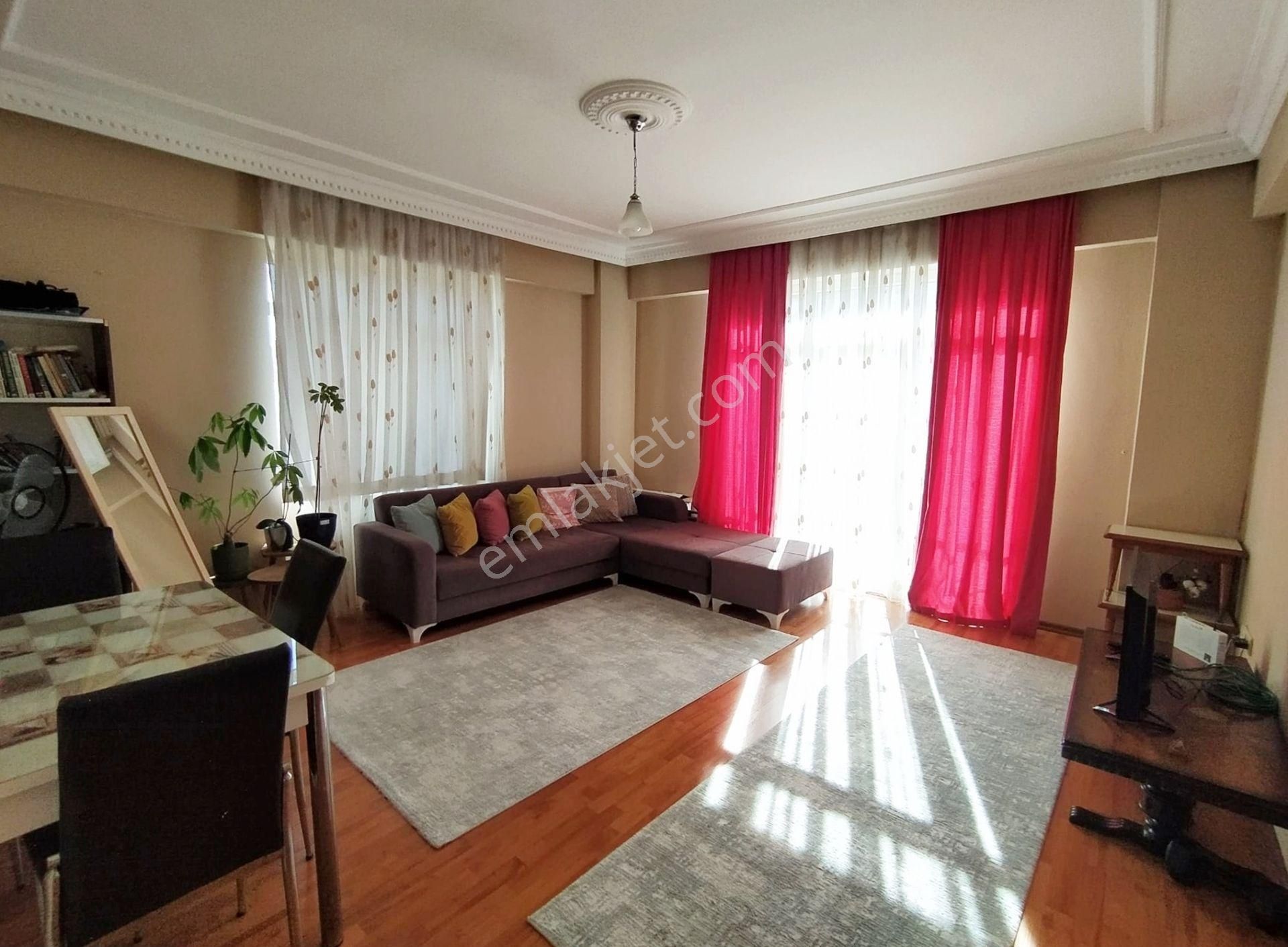 Mertcan Dan Adnan Kahveci Metroya Yürüme 2+1 Balkonlu - Kira Getirili