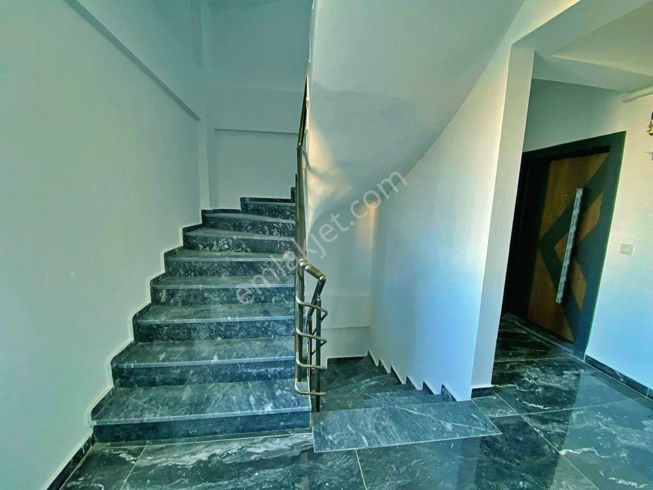 Uytundan Burhaniye Bademalanında Yerden Isıtmalı Arakat 1+1daire - Görsel 12