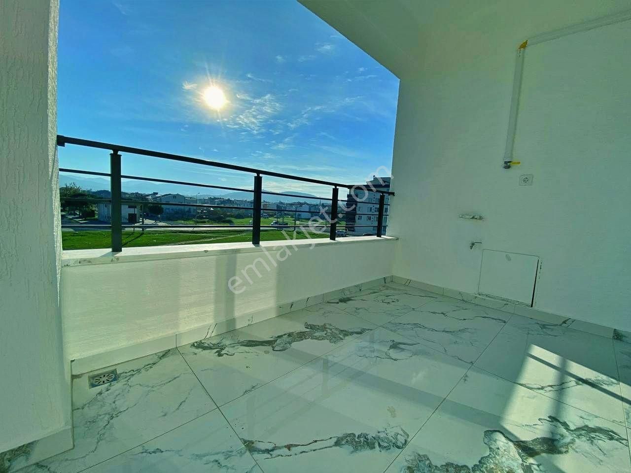 Uytundan Burhaniye Bademalanında Yerden Isıtmalı Arakat 1+1daire