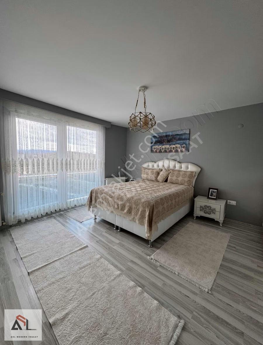 My Vıa 452 Sitesinde Satılık 13. Kat 4+1 Manzaralı Daire - Görsel 4