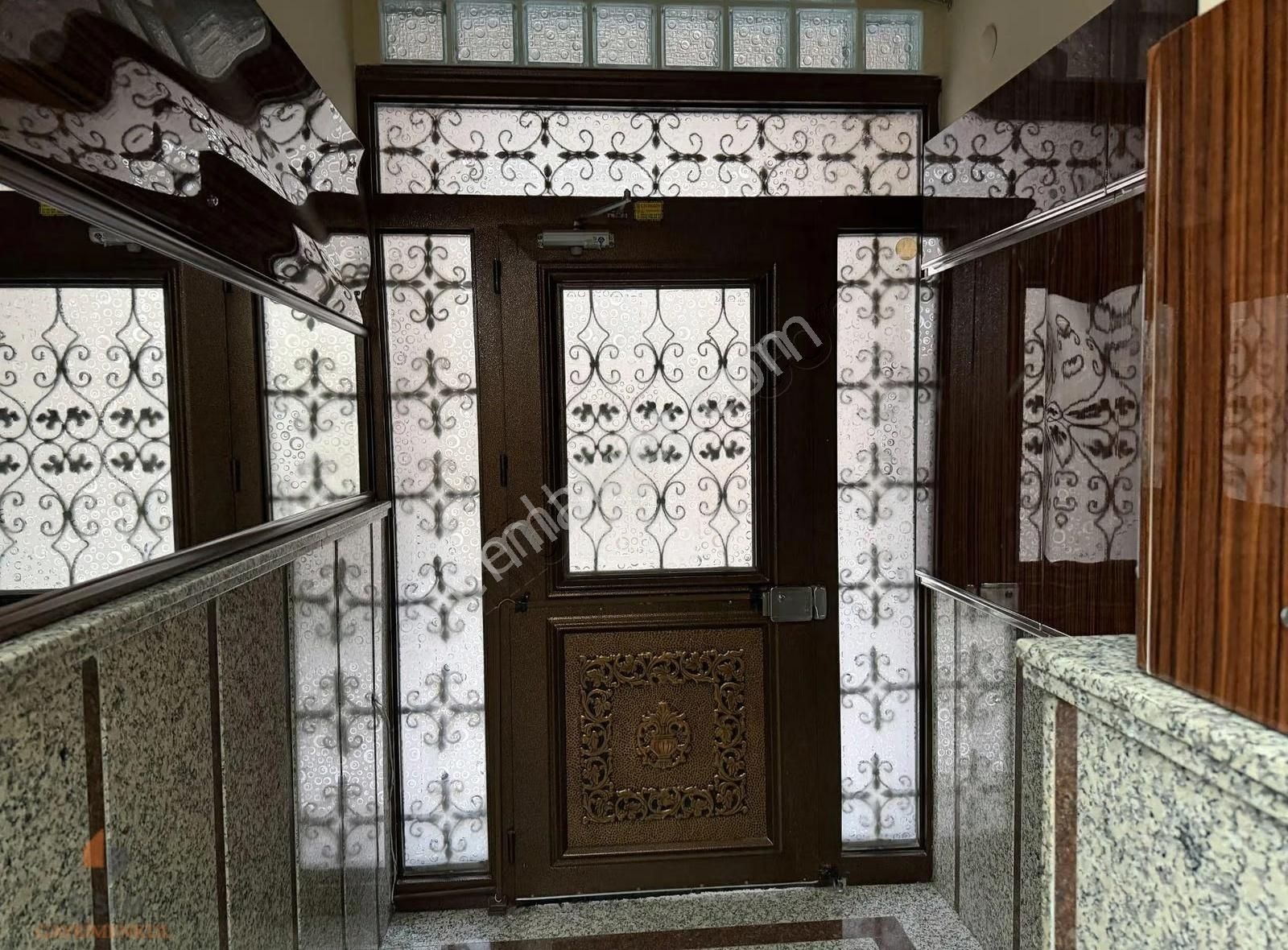 Karşıyaka Ata Kent Yalı Mahallesinde Satılık 2+1 Lüx Daire