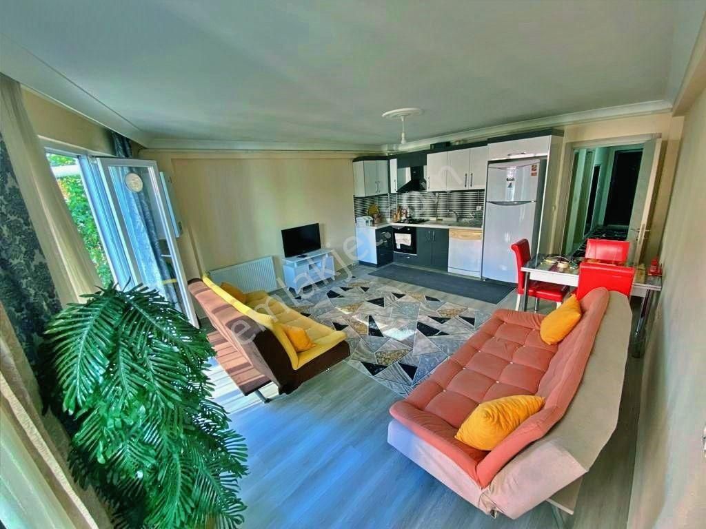 Uytundan Edremitte Full Eşyalı Doğalgazlı 1+1 Kiralık Daire