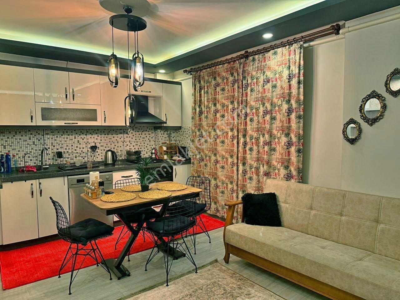 Uytundan Edremitte Lüks Tasarım Eşyalı Doğalgazlı 2+1 Kiralık - Görsel 24