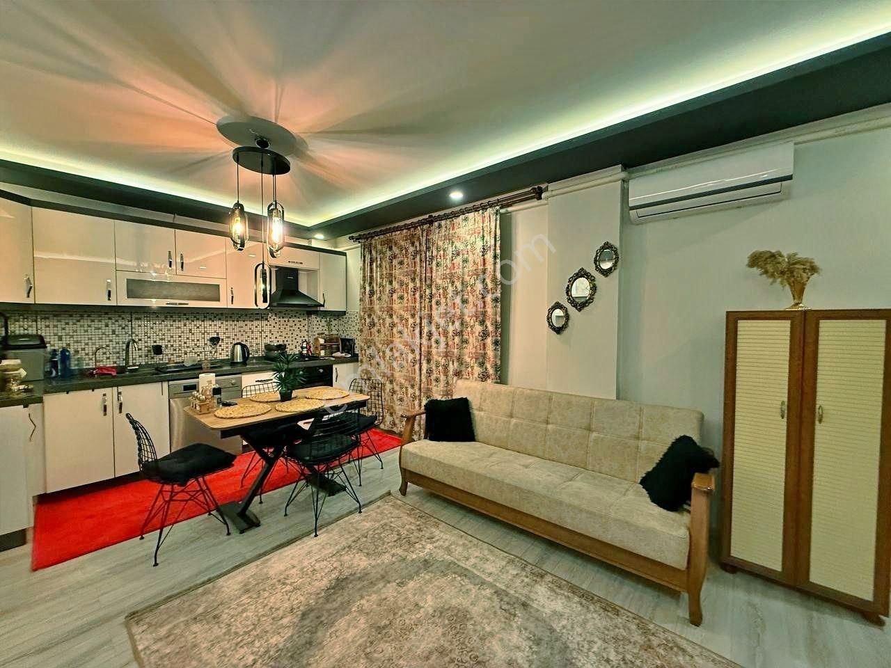 Uytundan Edremitte Lüks Tasarım Eşyalı Doğalgazlı 2+1 Kiralık - Görsel 3