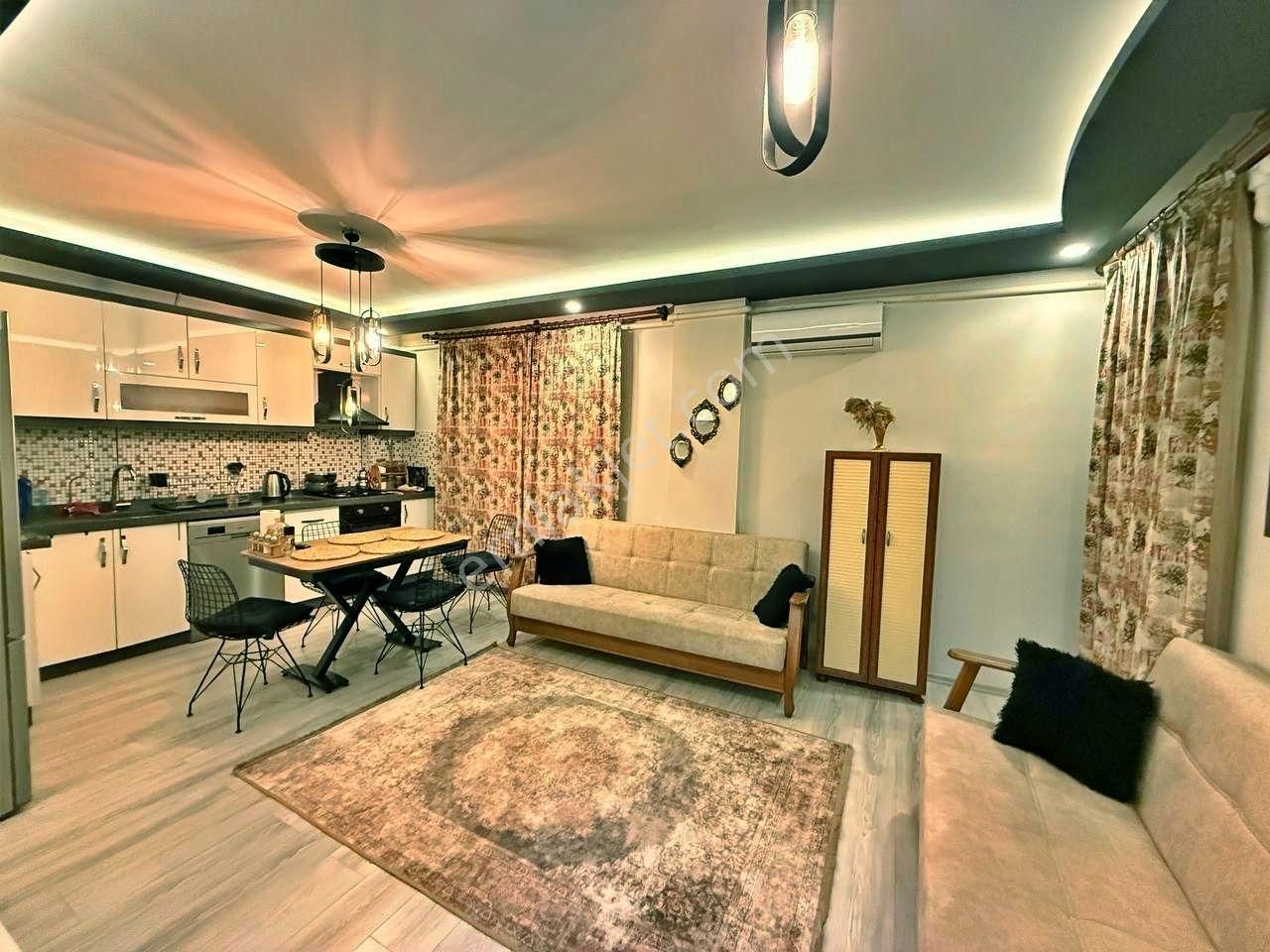 Uytundan Edremitte Lüks Tasarım Eşyalı Doğalgazlı 2+1 Kiralık - Görsel 12