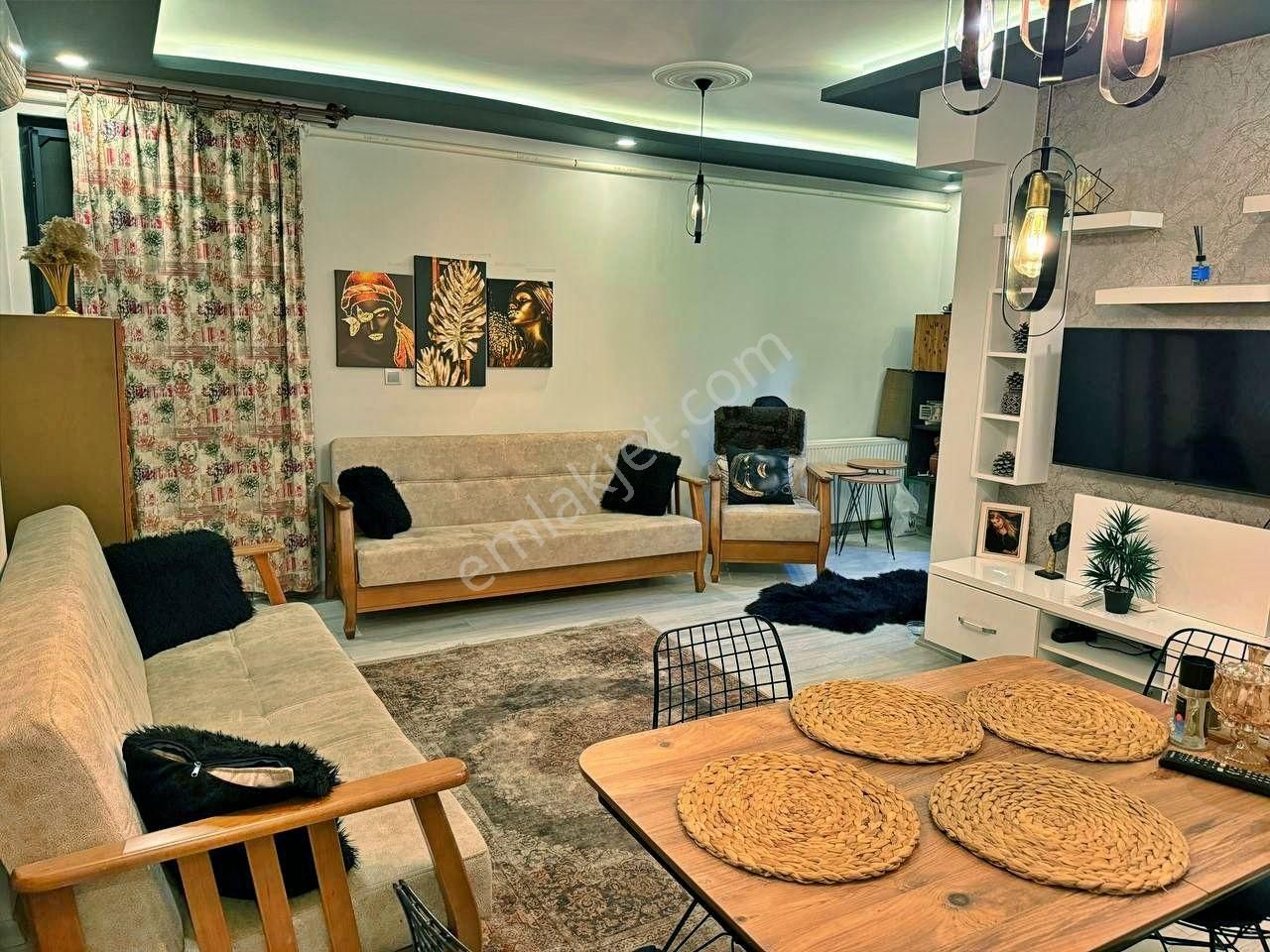 Uytundan Edremitte Lüks Tasarım Eşyalı Doğalgazlı 2+1 Kiralık