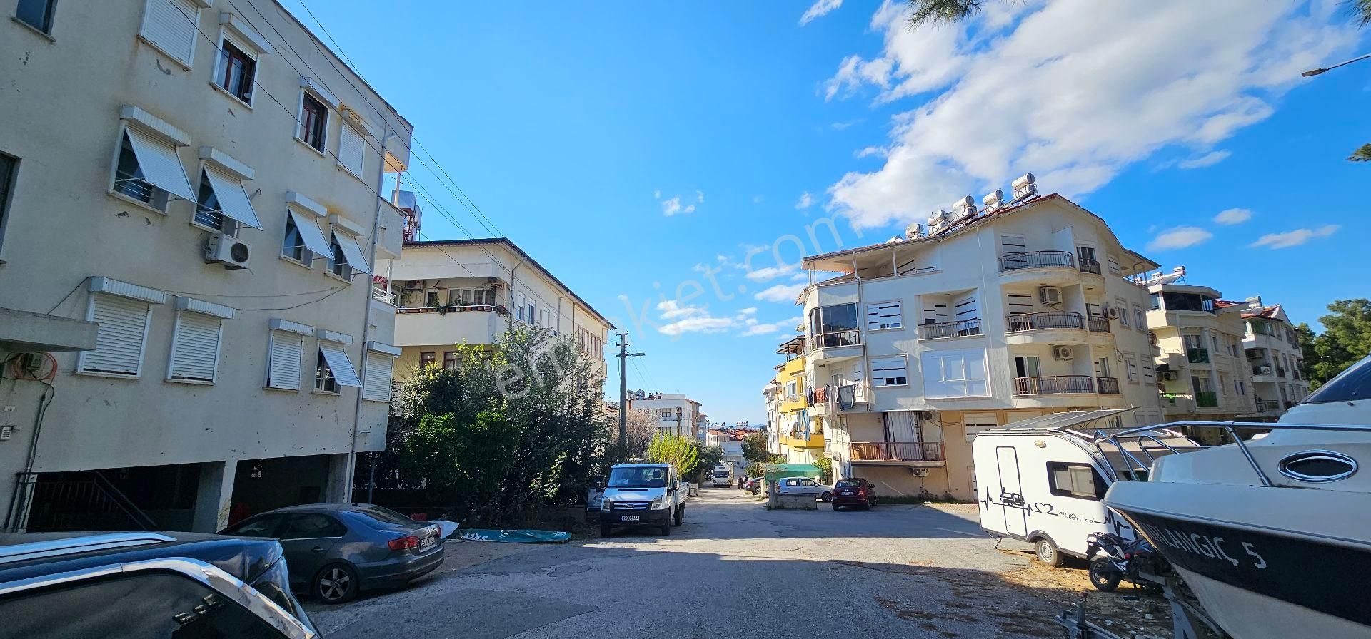 Şehrin Ortasında Doğayla İç İçe Deniz Manzaralı Satılık Geniş 2+1 Daire - Görsel 2