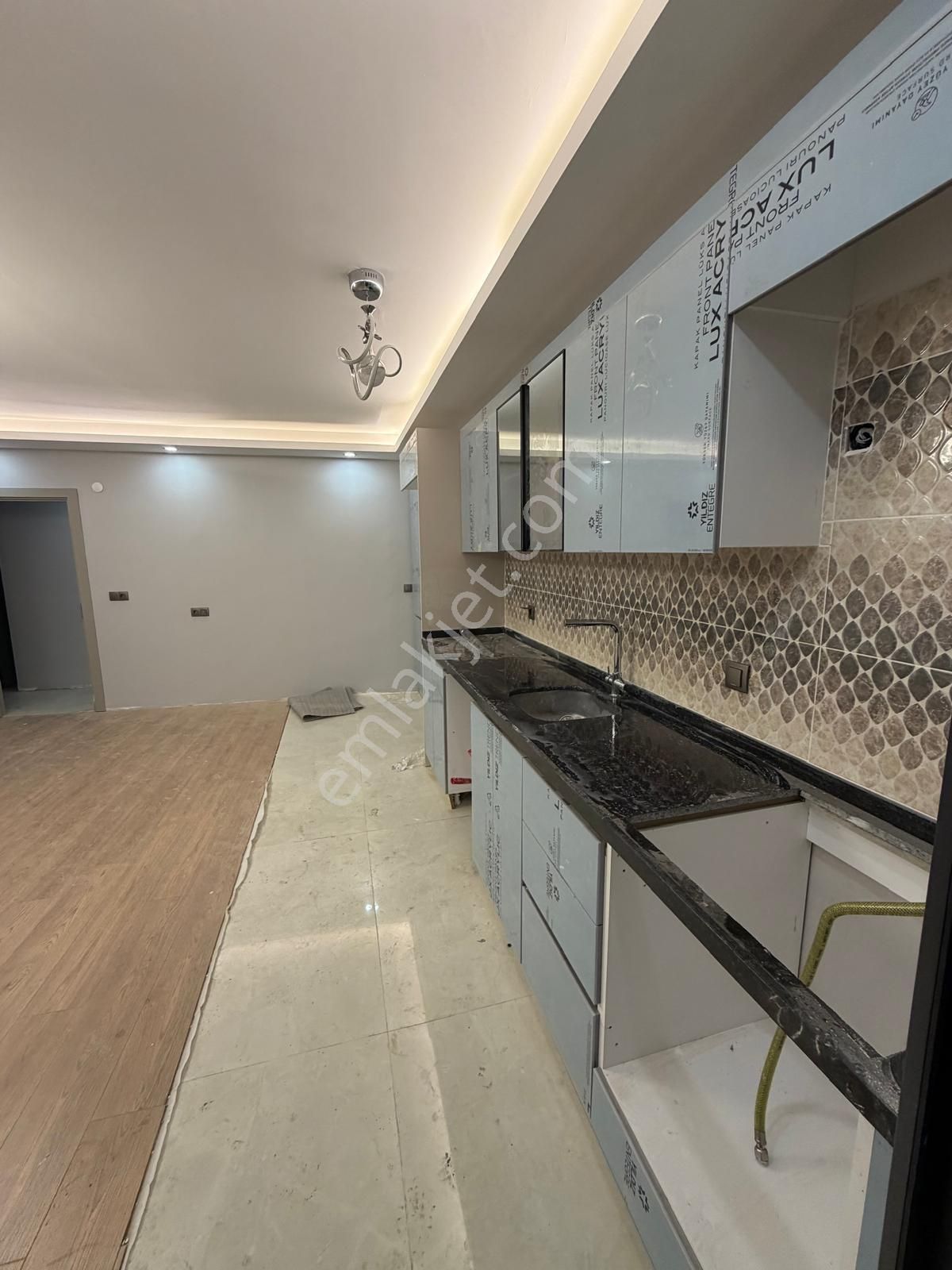 58. Bulvar'a Cephe Sıfır 2+1 Daire (oturuma Hazır) - Görsel 8