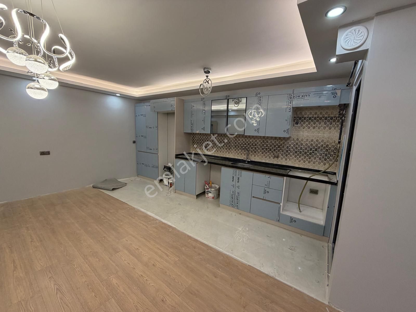 58. Bulvar'a Cephe Sıfır 2+1 Daire (oturuma Hazır) - Görsel 9