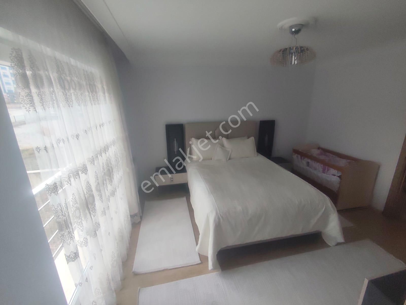 Yılmaz Gayrimenkulden 180 Metre Kare Net Ebeveyn Benyolu Kacırılmayacak 4+1 Fırsat Dairesi - Görsel 15