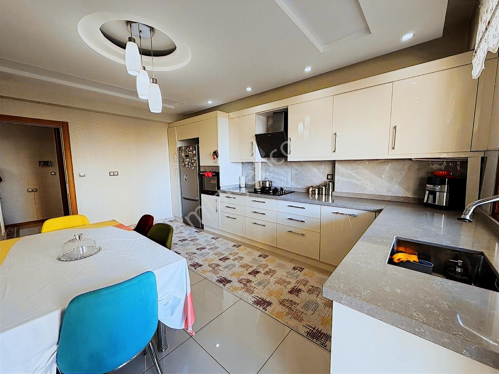 Tekel Kavşağında Geniş Ailelere Özel 4+1 Masrafsız Daire - Görsel 11