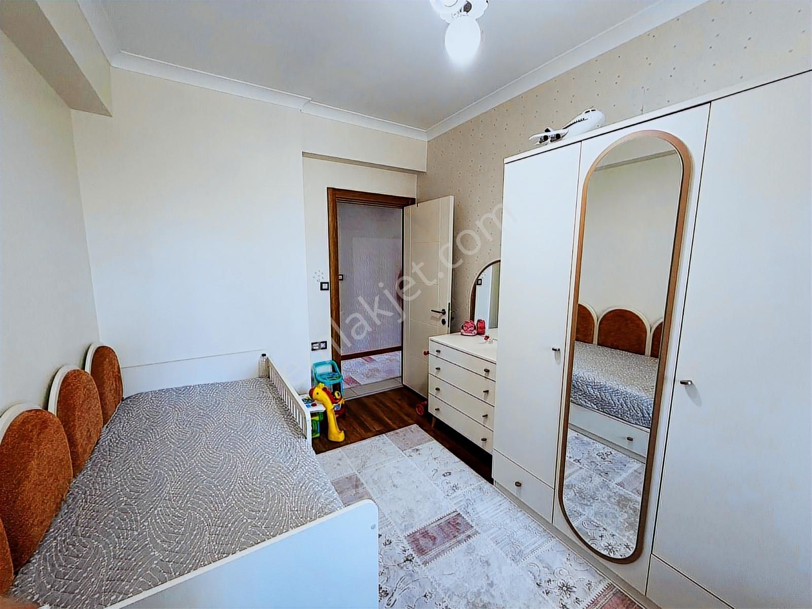 Tekel Kavşağında Geniş Ailelere Özel 4+1 Masrafsız Daire - Görsel 3