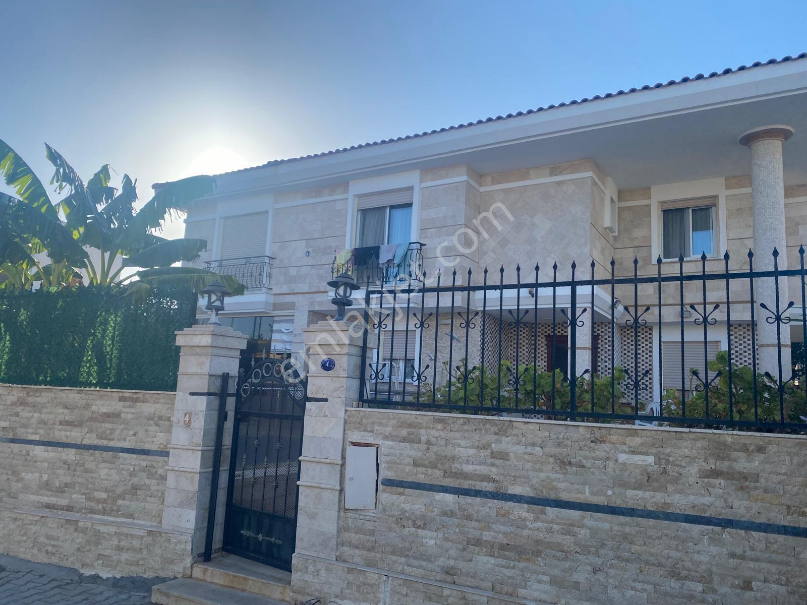 Çeşme Ilıca Yıldızburnu Mevkiine Yakın Sezonluk Kiralık Villa