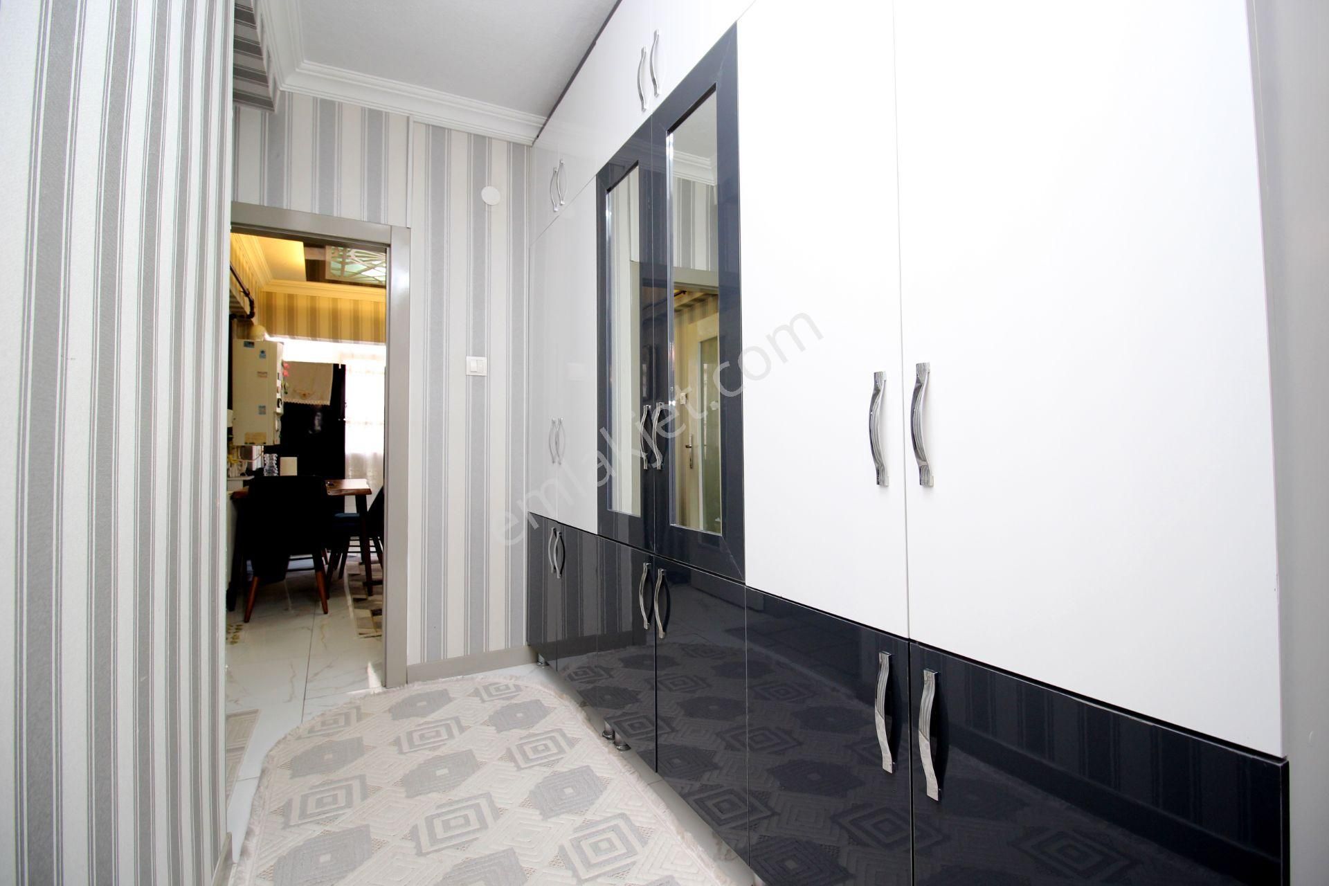 Emre Emlak'tan Cadde Üzeri Lüks Yapılı 2+1 Satılık Daire - Görsel 33