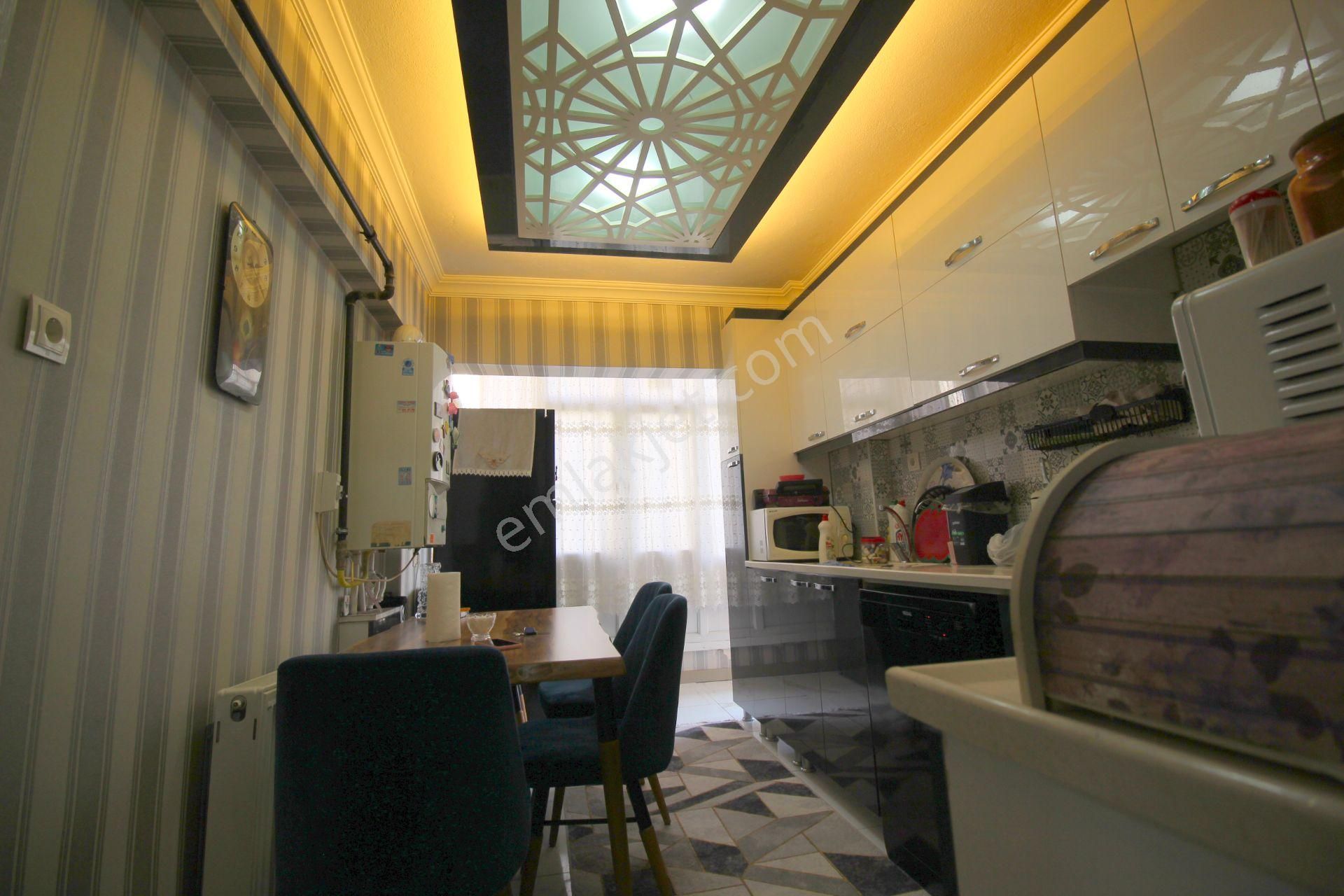 Emre Emlak'tan Cadde Üzeri Lüks Yapılı 2+1 Satılık Daire - Görsel 13