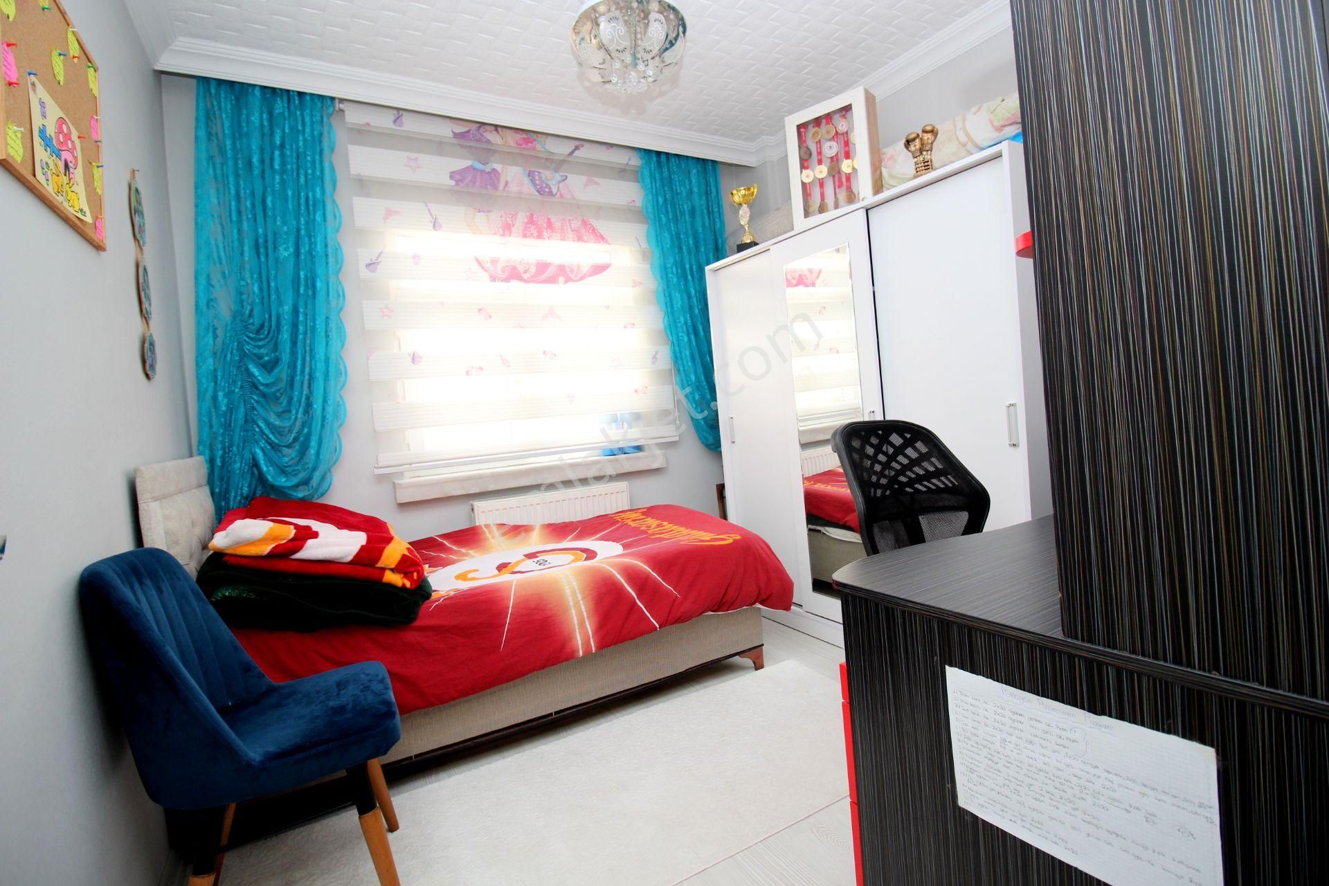 Emre Emlak'tan Cadde Üzeri Lüks Yapılı 2+1 Satılık Daire - Görsel 8