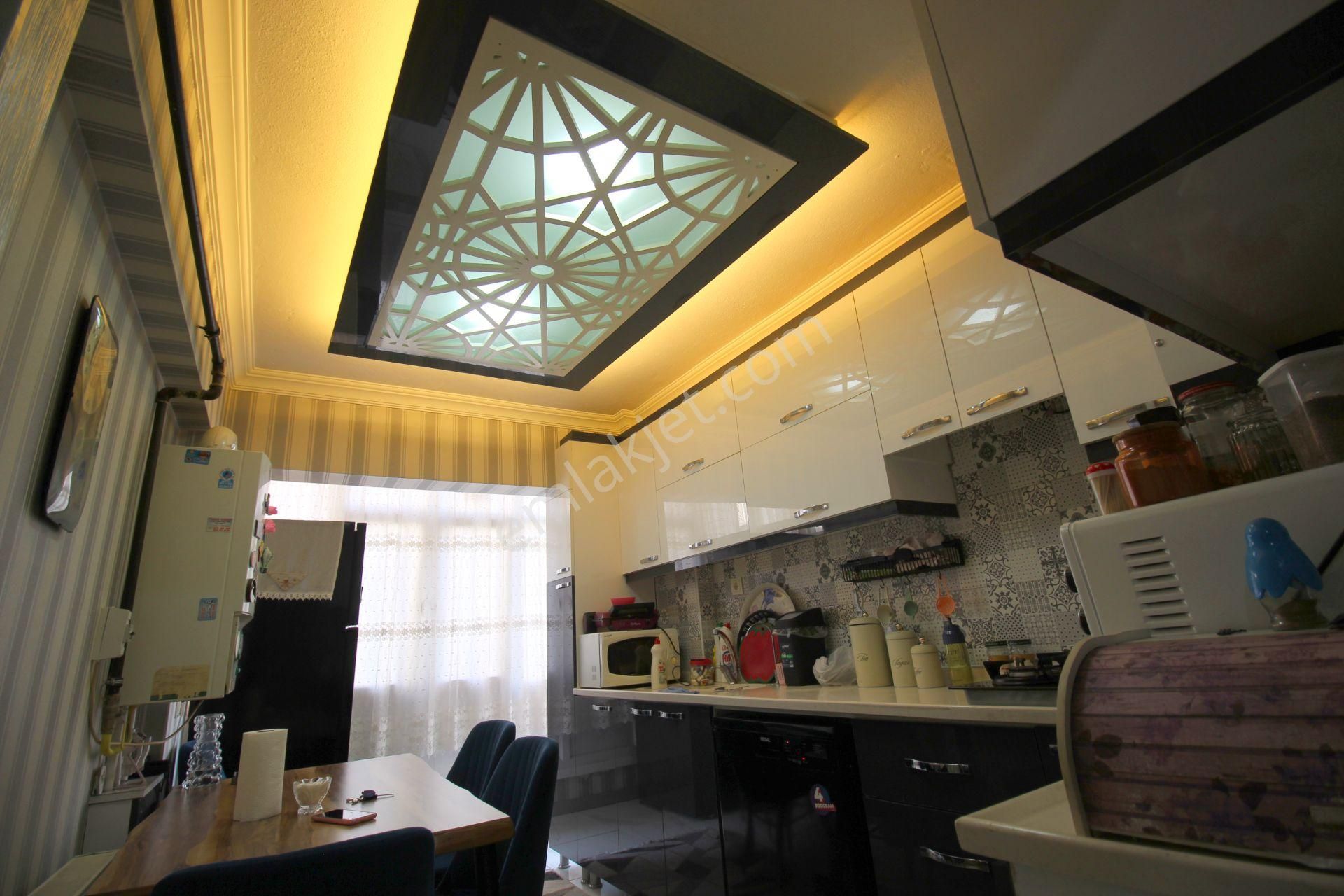 Emre Emlak'tan Cadde Üzeri Lüks Yapılı 2+1 Satılık Daire - Görsel 12