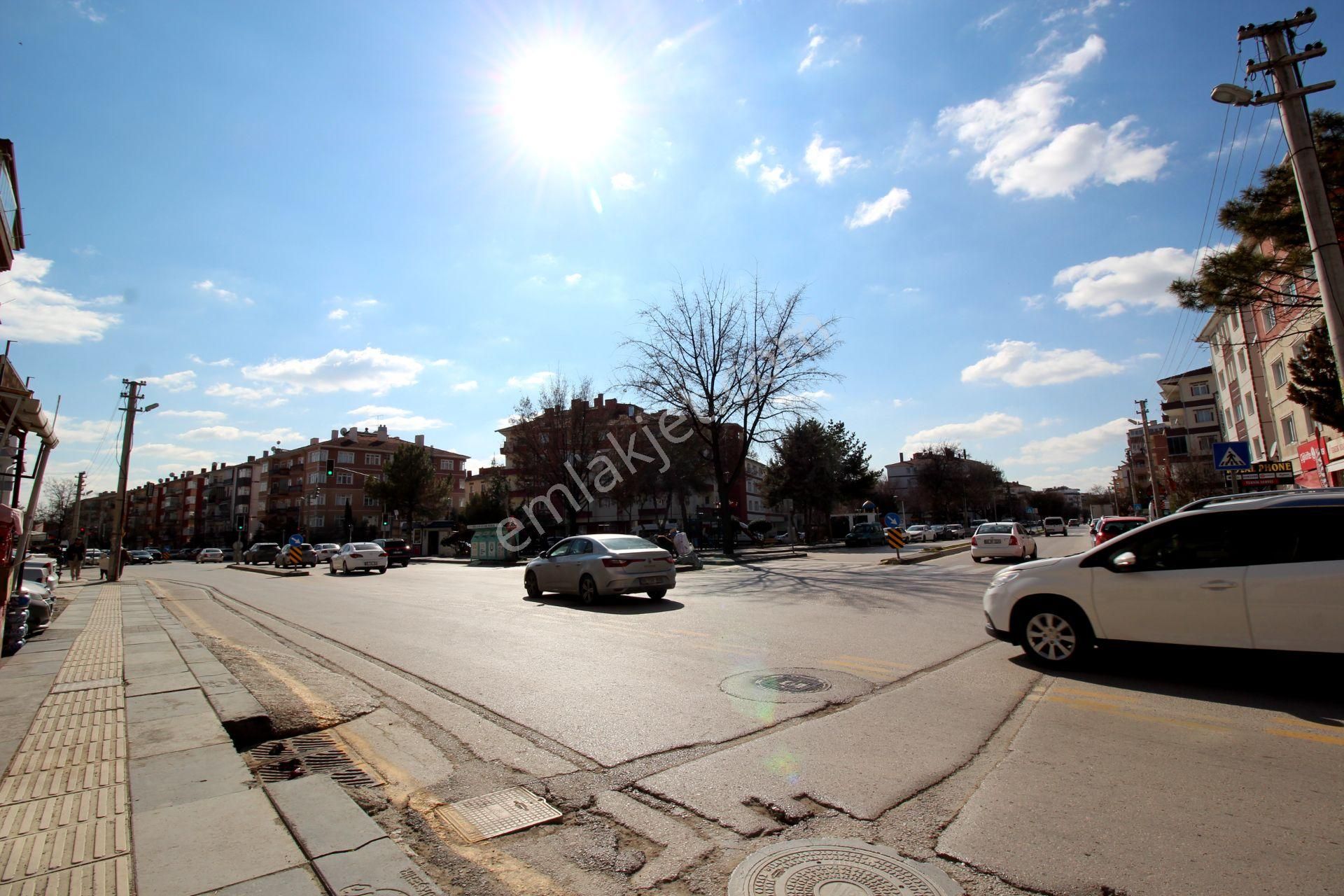 Emre Emlak'tan Cadde Üzeri Lüks Yapılı 2+1 Satılık Daire - Görsel 34