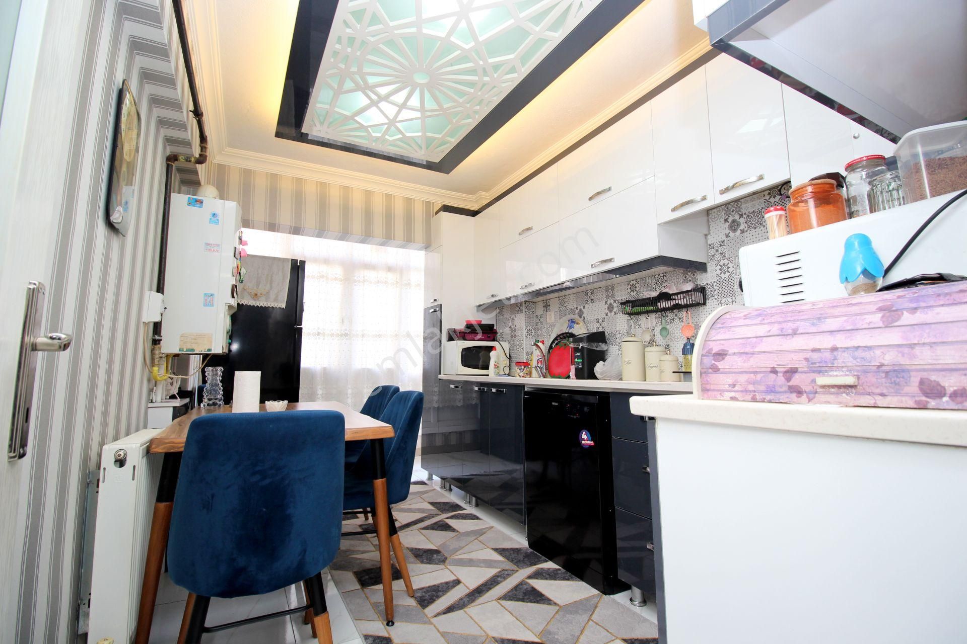 Emre Emlak'tan Cadde Üzeri Lüks Yapılı 2+1 Satılık Daire - Görsel 11