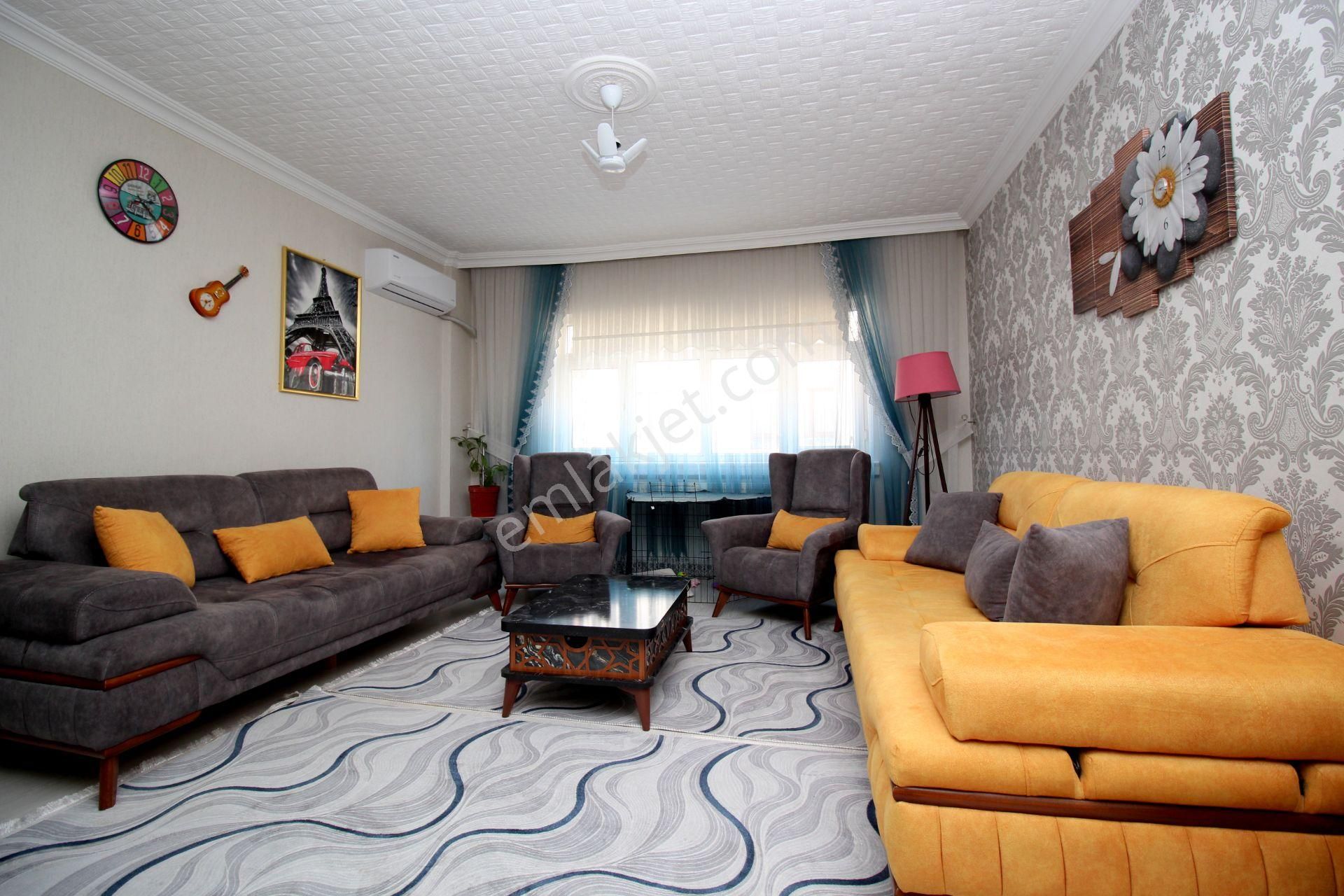 Emre Emlak'tan Cadde Üzeri Lüks Yapılı 2+1 Satılık Daire - Görsel 3