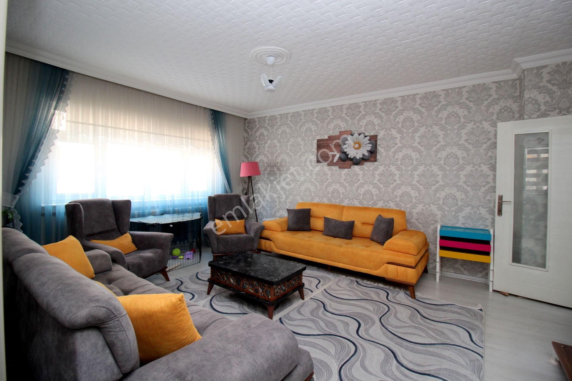 Emre Emlak'tan Cadde Üzeri Lüks Yapılı 2+1 Satılık Daire - Görsel 6