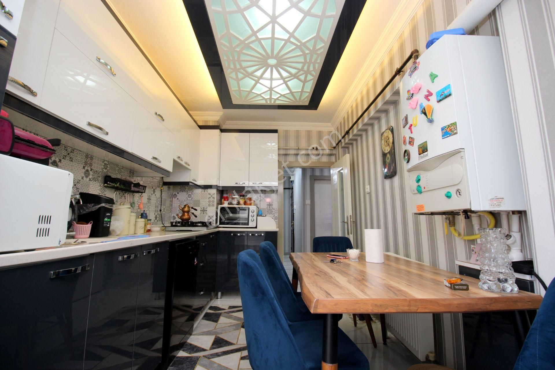 Emre Emlak'tan Cadde Üzeri Lüks Yapılı 2+1 Satılık Daire - Görsel 19