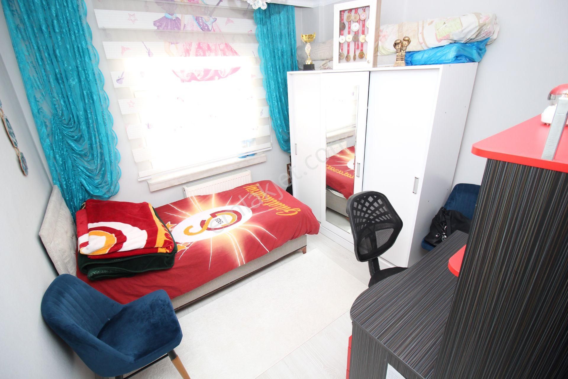 Emre Emlak'tan Cadde Üzeri Lüks Yapılı 2+1 Satılık Daire - Görsel 10