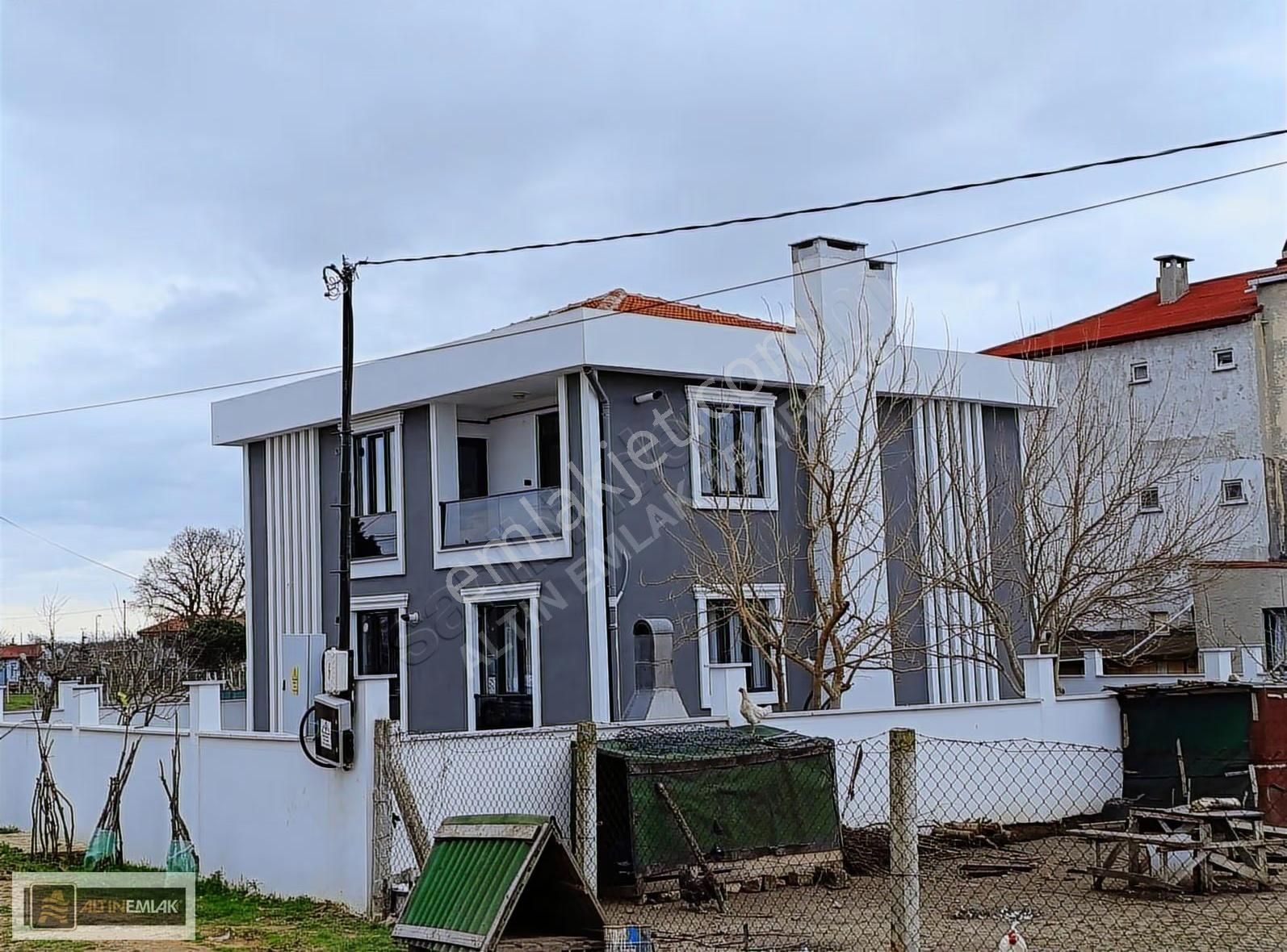 Büyükçavuşlu'da Emsalsiz 400 M2 Arsa İçinde Villa