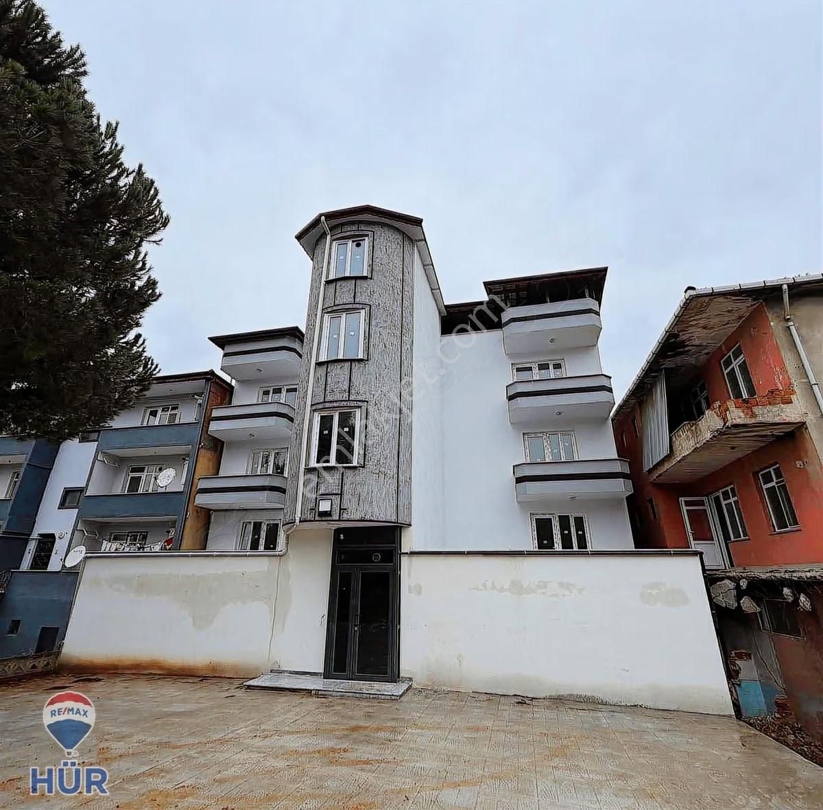 Remax Hür Emrah Tosun"dan Ferizlide Kiralık Daire