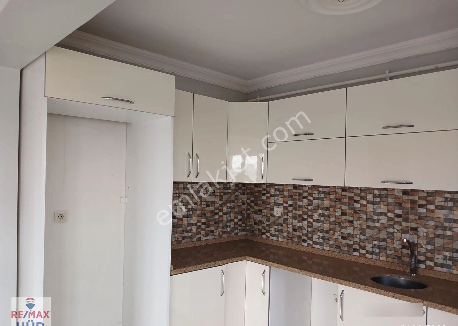 Re/max Hür'den Maltepe'de Şehir Manzaralı 5+1 Çatı Dublex - Görsel 6