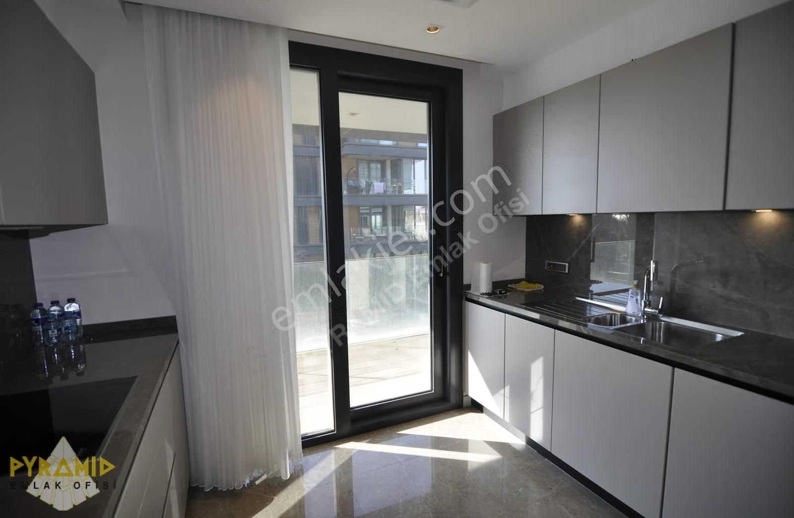 Pyramıd'den Cer İstanbul Projesi Teras-balkonlu 2+1 Lüx Daire - Görsel 24