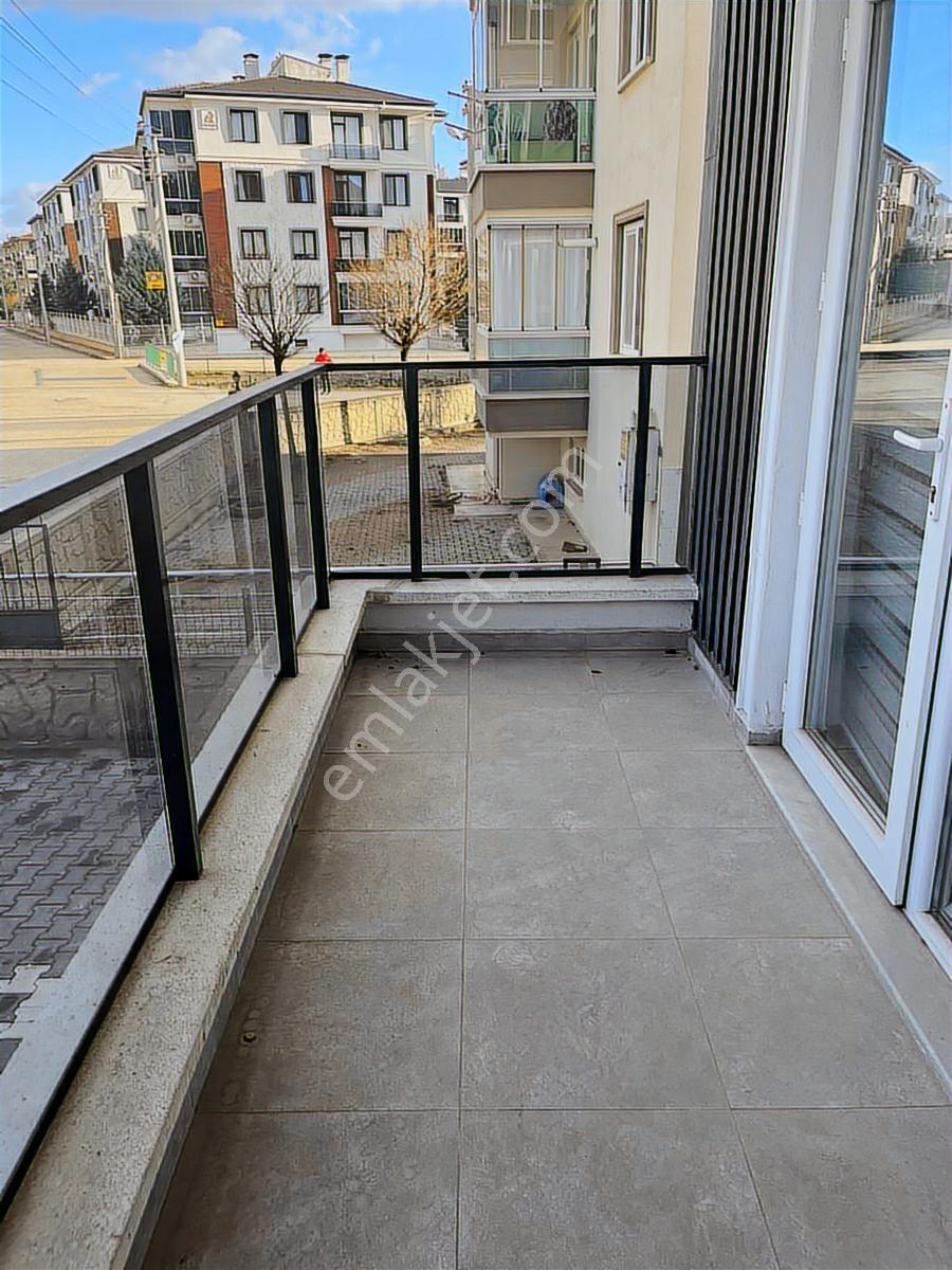 Uydukent'te Niko Karşısı 2+1 Kiralık Eşyalı Daire - Görsel 3