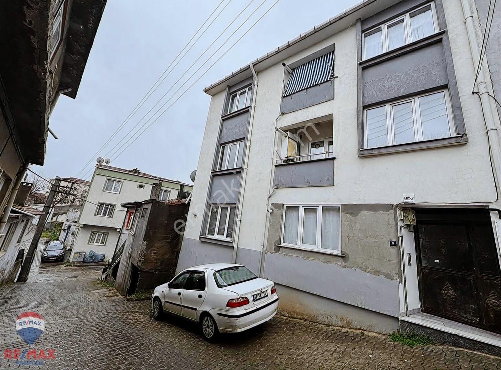 Yeniyol Caddesinde Satılık Ara Kat 2+1 Daire. - Görsel 12
