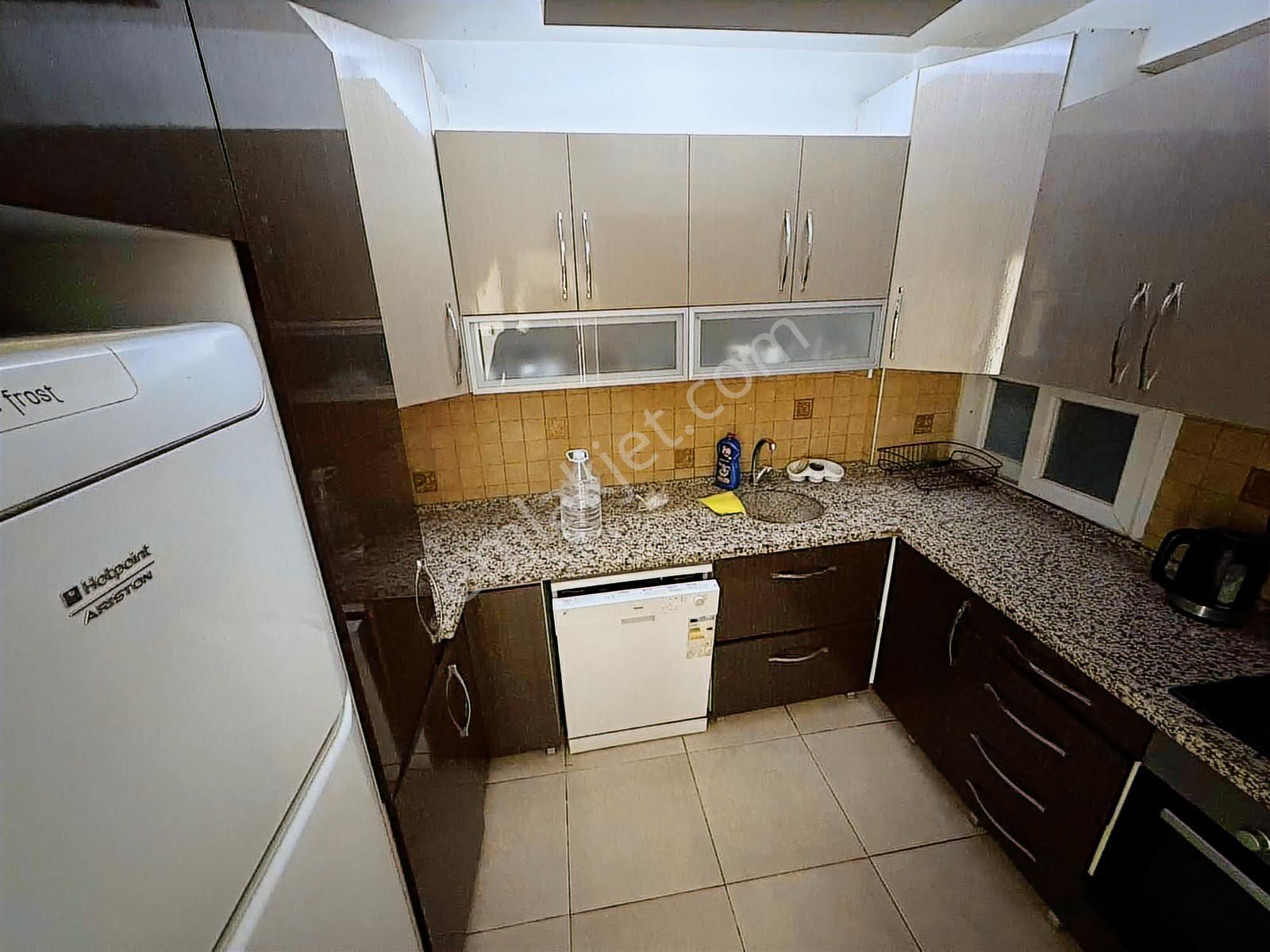 Balçova Ekonomi Yakını Sakarya Cad. 3+1 Eşyalı - Görsel 9