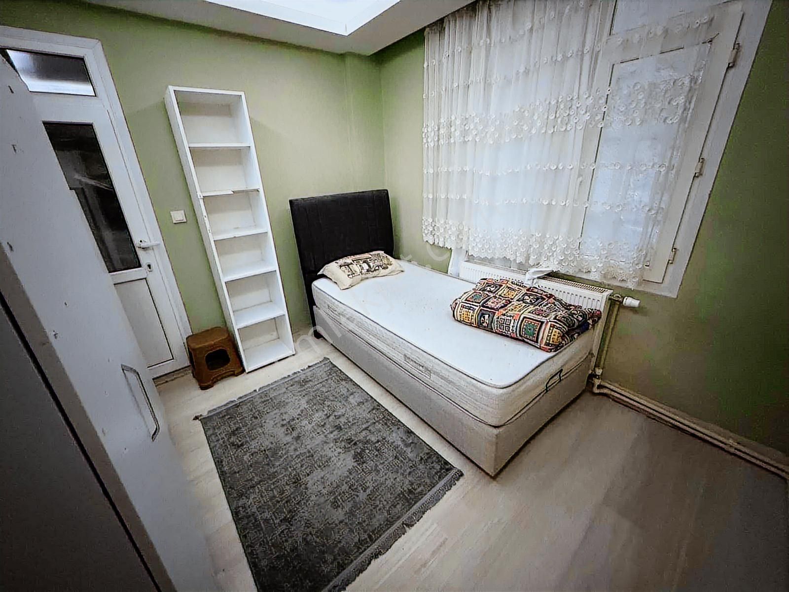 Balçova Ekonomi Yakını Sakarya Cad. 3+1 Eşyalı - Görsel 5