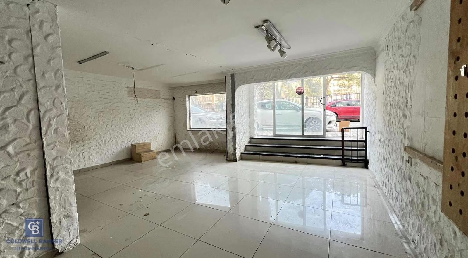 Bostanlı Dereboyunda Kiralık Dükkan - Görsel 4