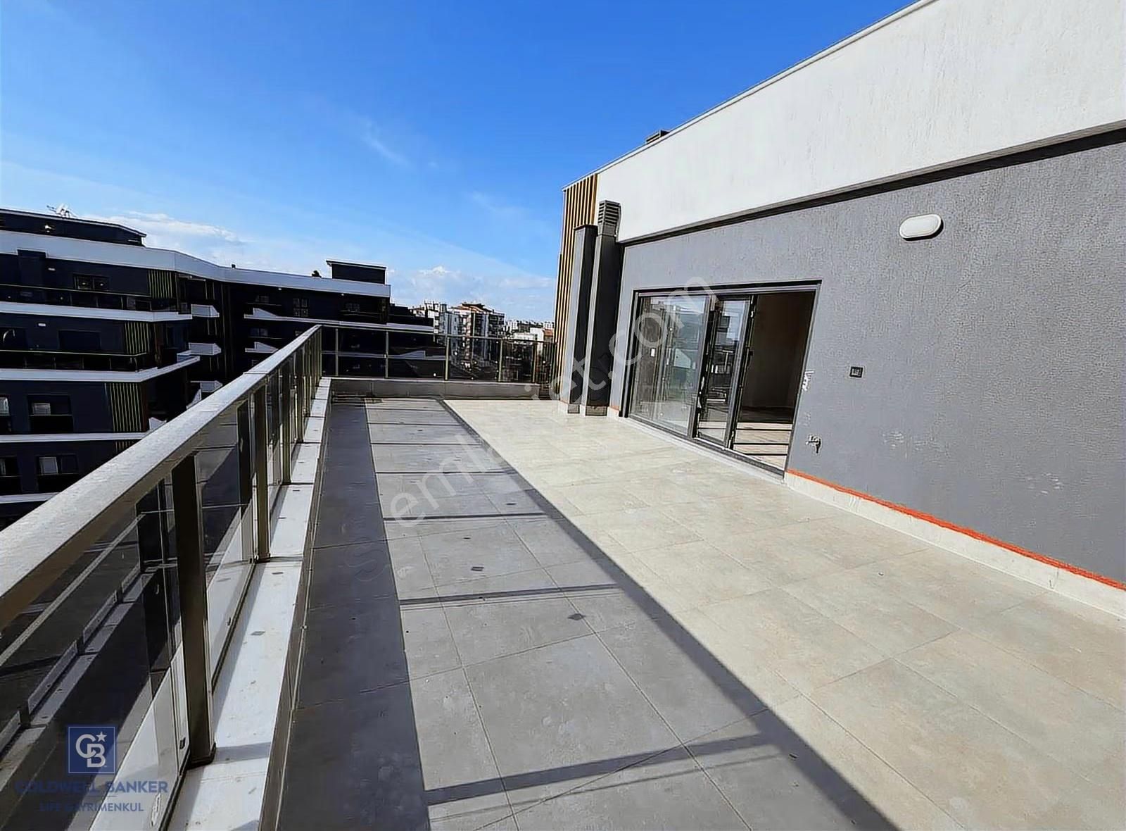 Azel Deluxe Sitesi Teraslı 2+1 Satılık Daire - Görsel 4