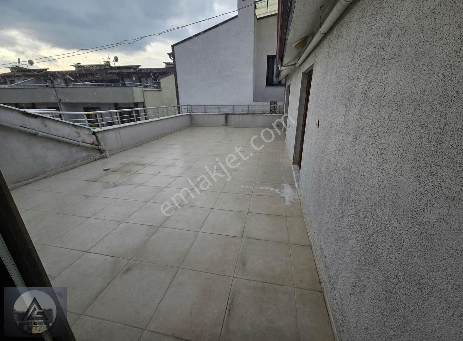 Altınova Merkez'de 5+1 Dubleks 2 Mutfaklı - Görsel 2