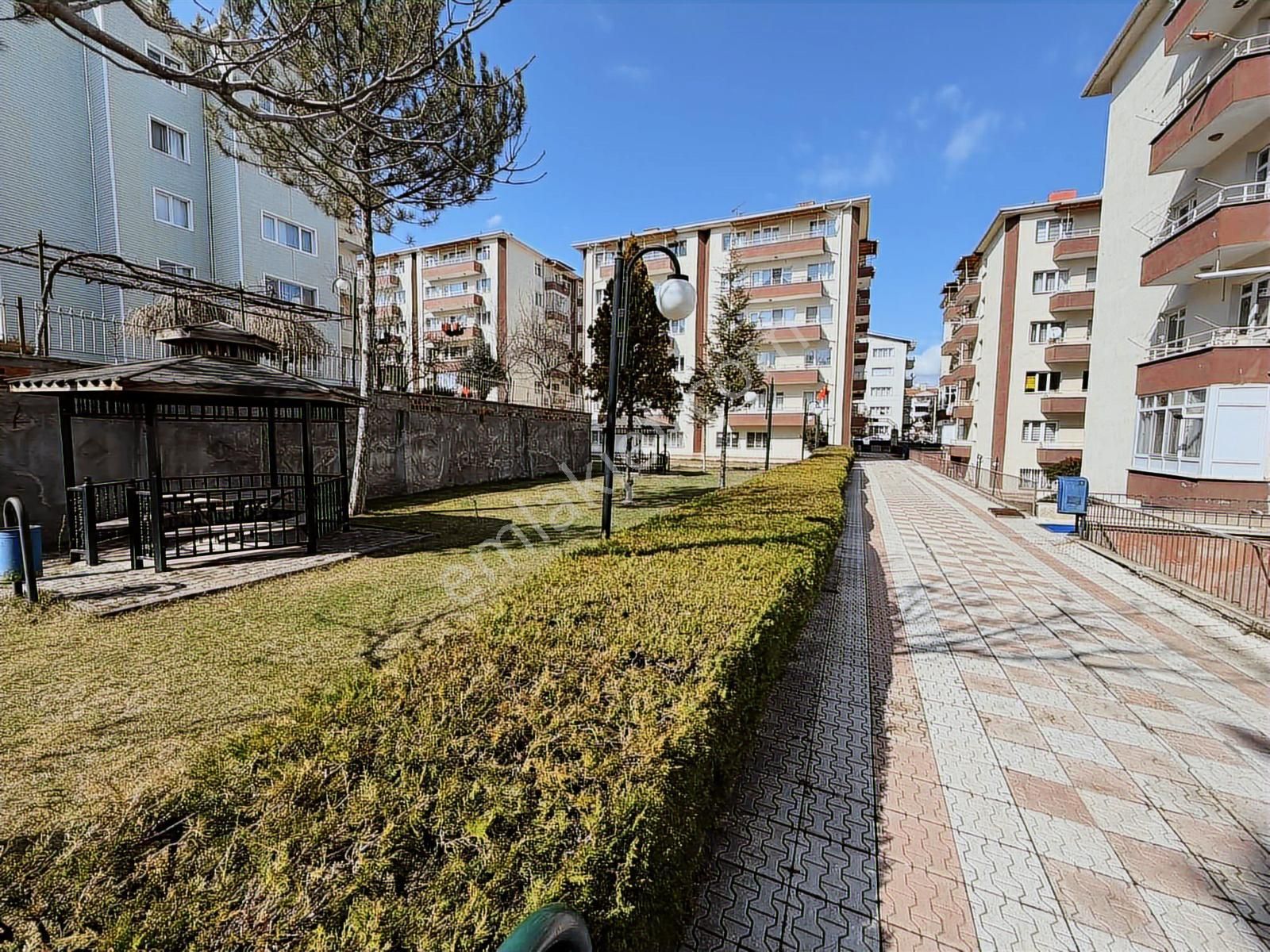 A L C Den Osmanlı Mah. Site İçi Ara Katta 3+1 Kupon Daire