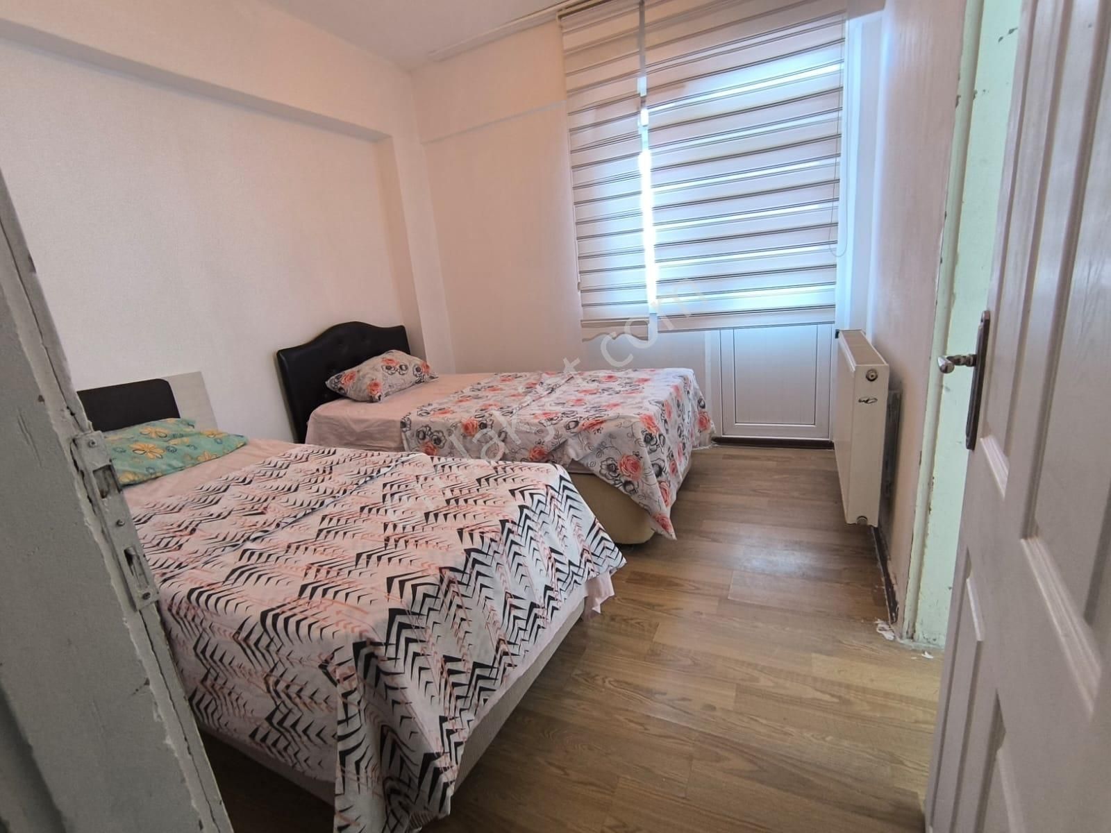 Yılmaz Gayrimenkulden Eşyalı Kiralık 3+1 Ön Cephe Masrafsız Hazır Kurulu Düzen - Görsel 9