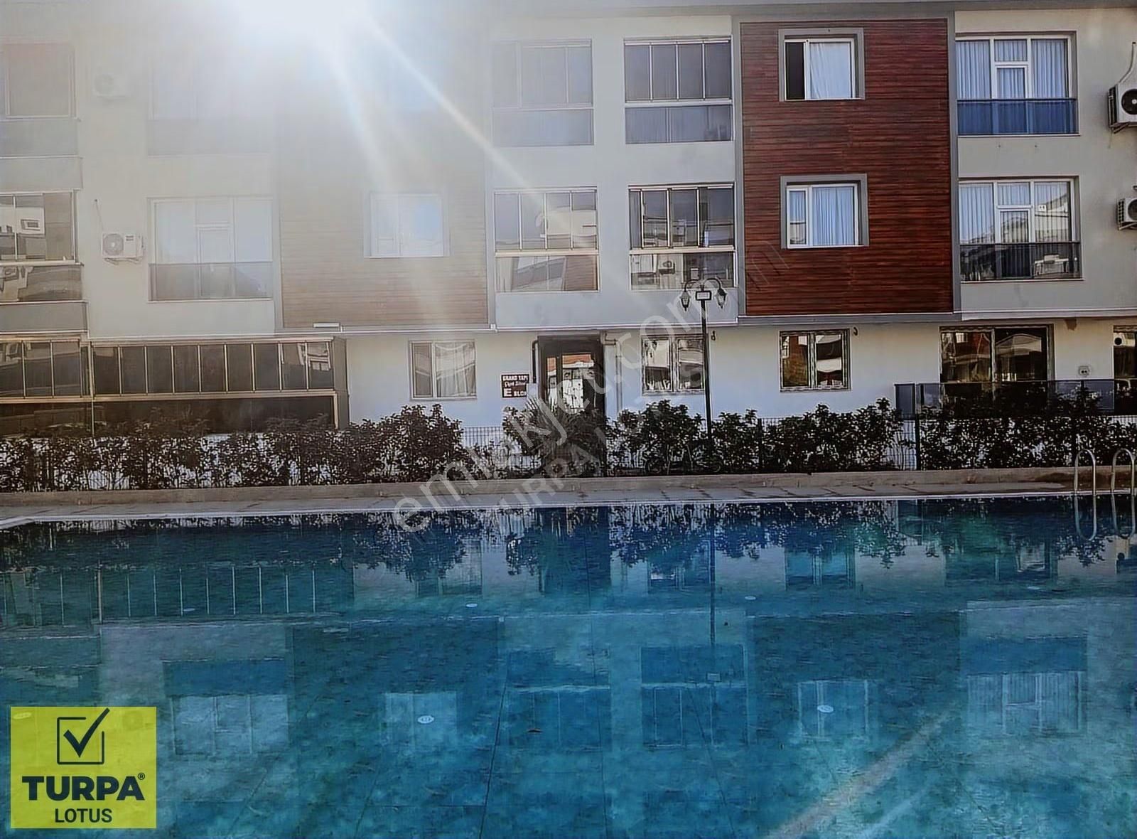 Merkezi Konumda, Komple Yenilenmiş, Havuzlu Sitede Kiralık 2+1 - Görsel 23