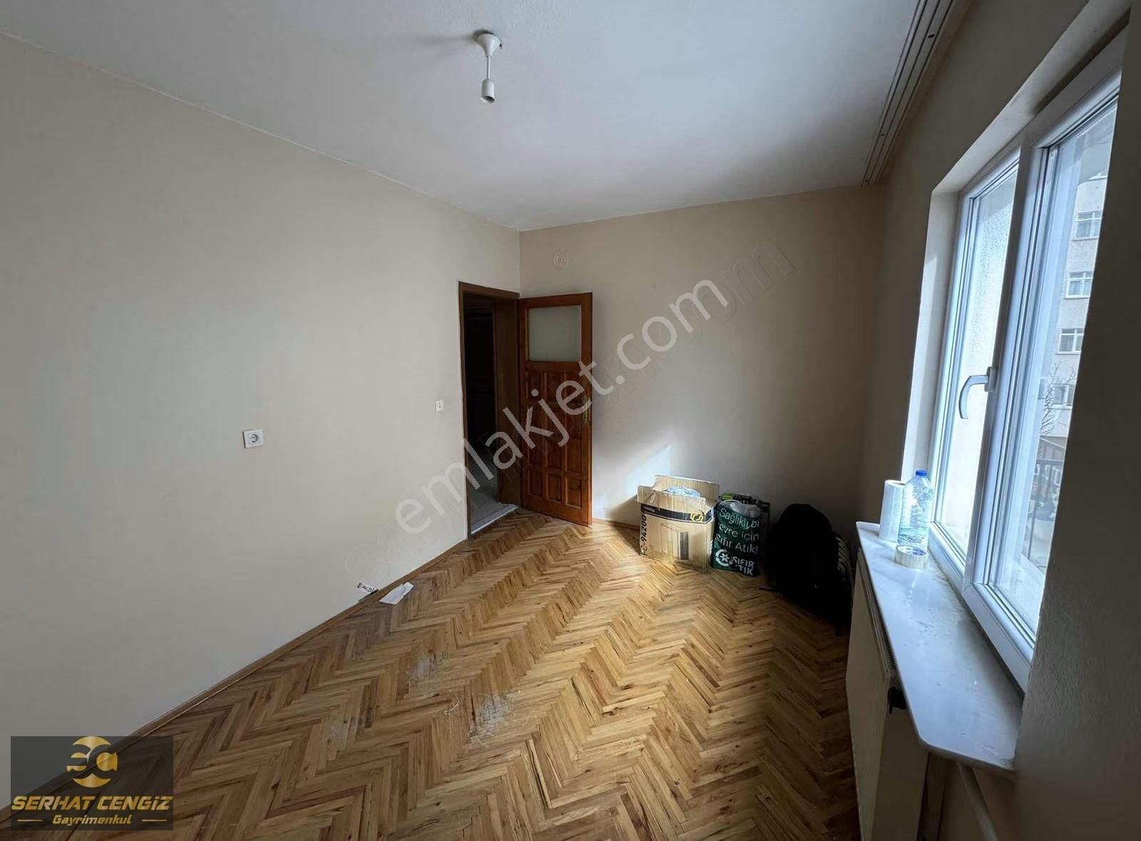 Demetevler Metro Yakını Kiralık 3+1 Daire - Görsel 3