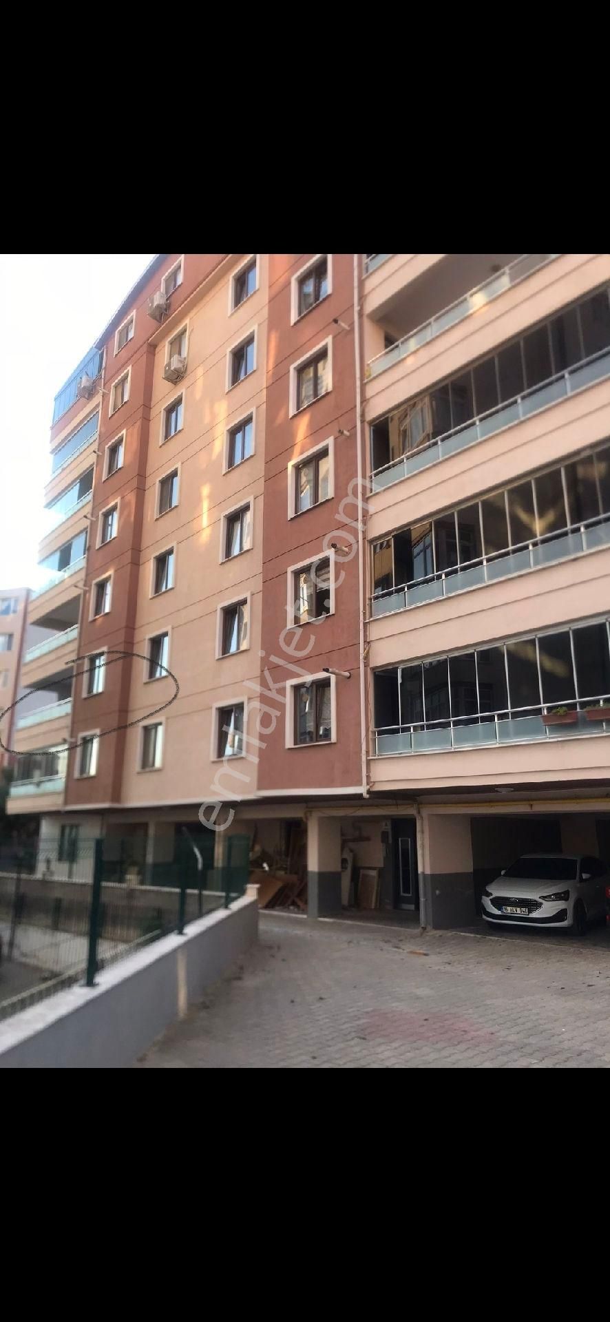 Manastır'da Yenı Bınada 3+1 Boş Ferah Daıre